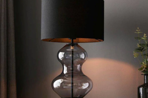 How Do Large Black Table Lamps Create a Cozy Atmosphere?